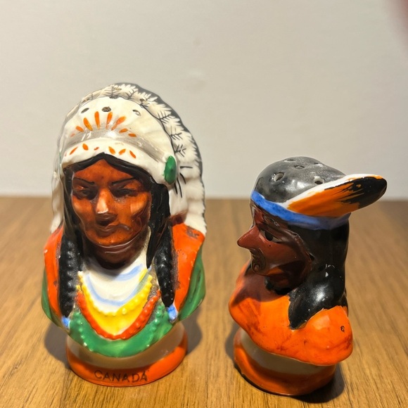 Vintage Ceramic Indian Chief and Woman Salt Pepper Shakers - Picture 4 of 7